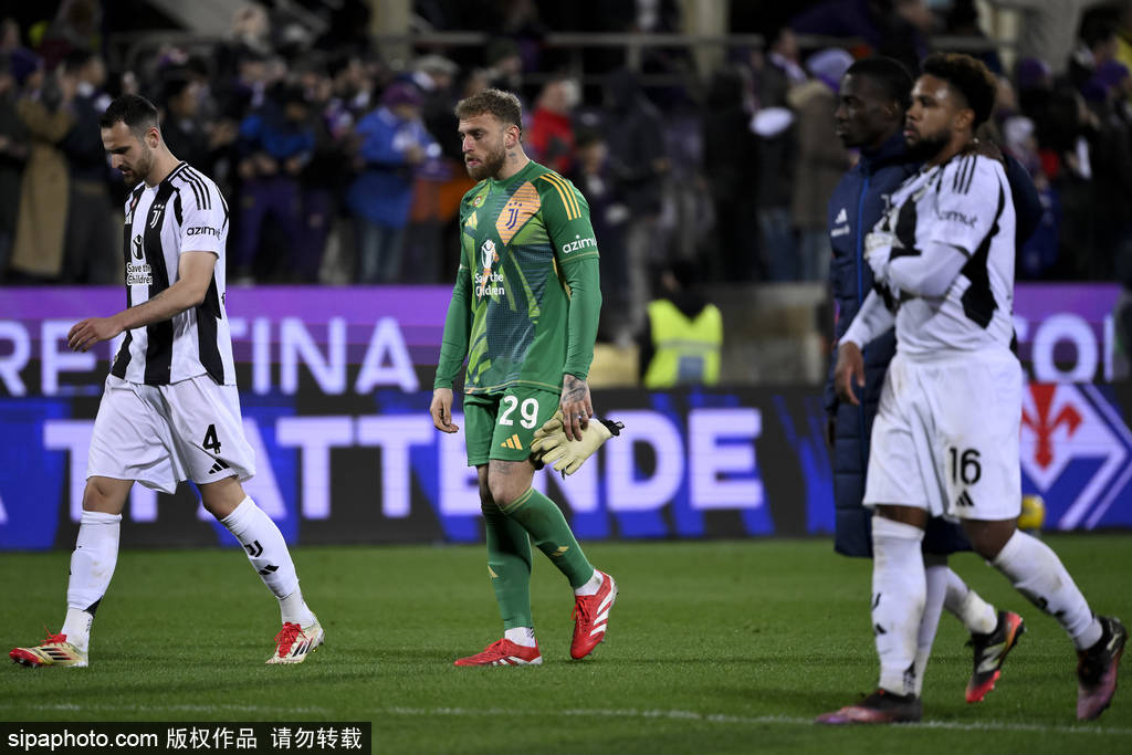 包含佛罗伦萨客场不敌桑普多利亚，遭遇失利的词条