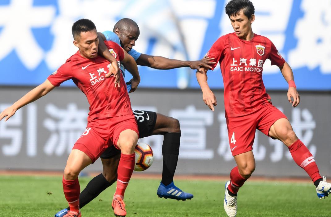 包含奥维耶多的低迷：新季表现平平，球队需重新调整状态的词条