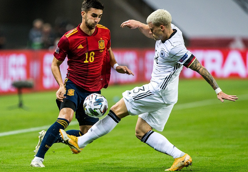 包含欧洲豪门再次证明自己实力，一路领先的词条