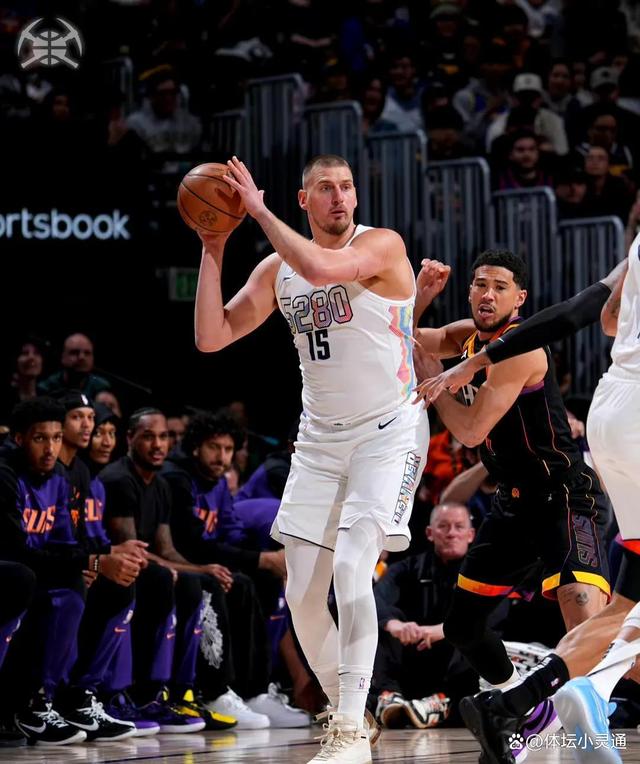 快船在主场力克尼克斯，喜迎胜利的简单介绍