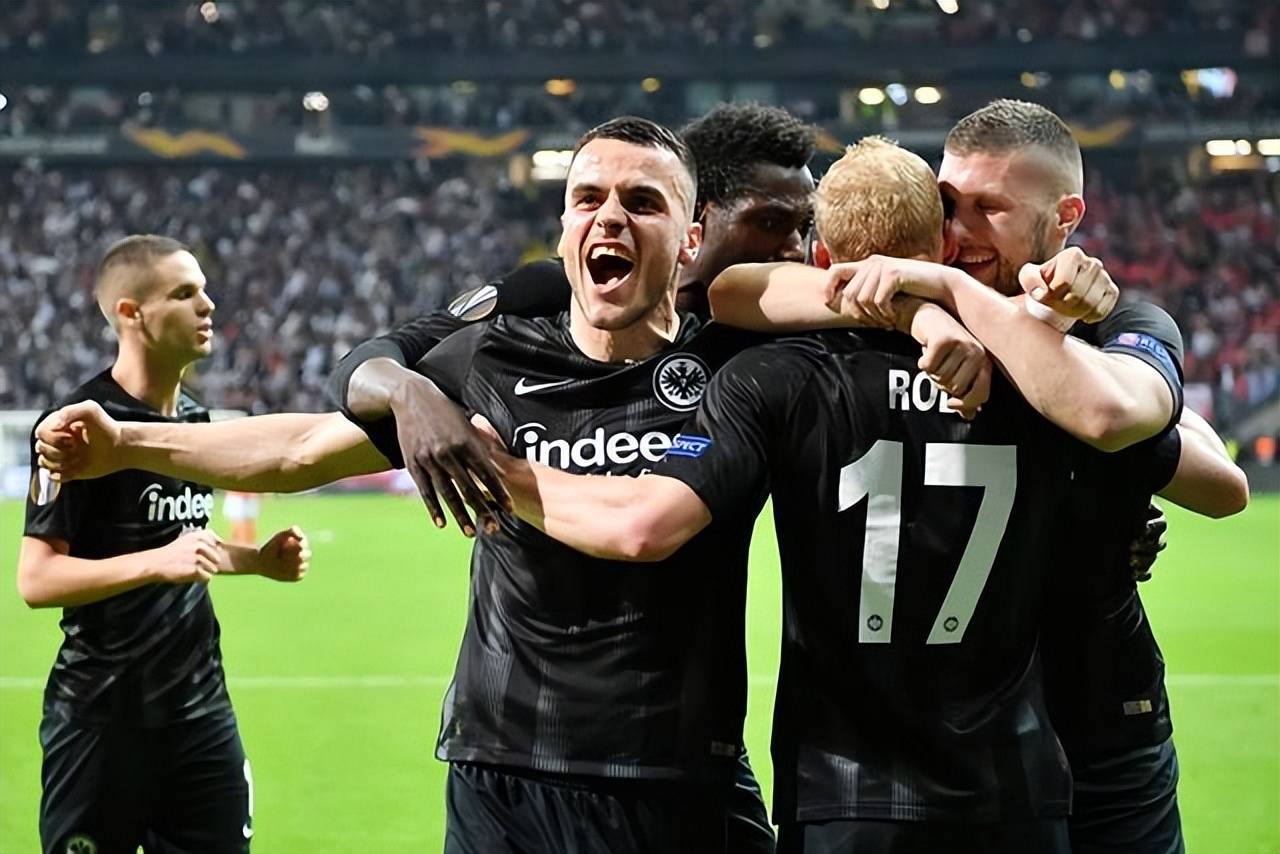 包含不来梅队客场大胜，德甲中游球队崭露头角的词条