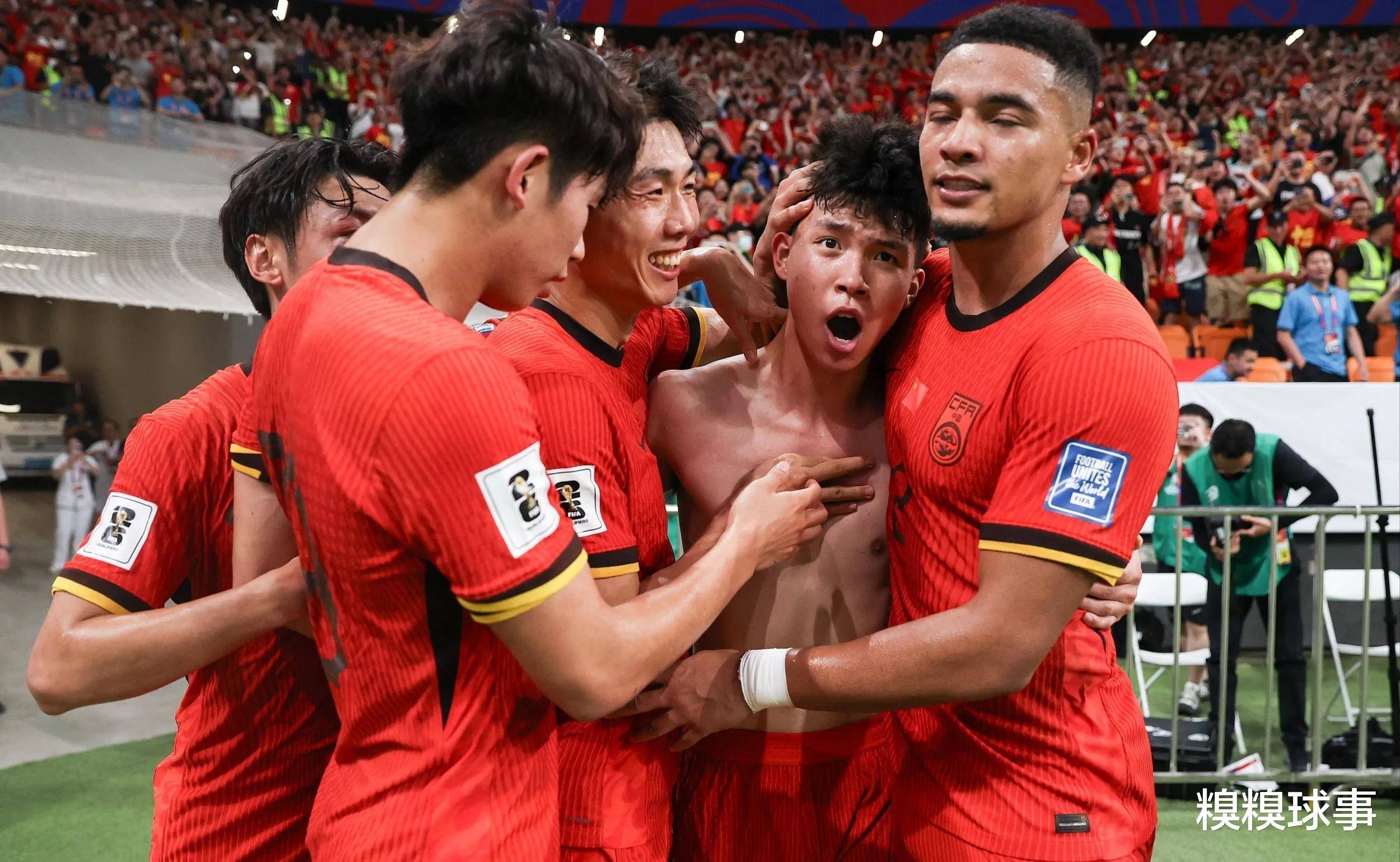 包含球员表现出色,国足队长荣膺本届锦标赛最佳球员的词条 包含球员表现出色,国足队长荣膺本届锦标赛最佳球员的词条