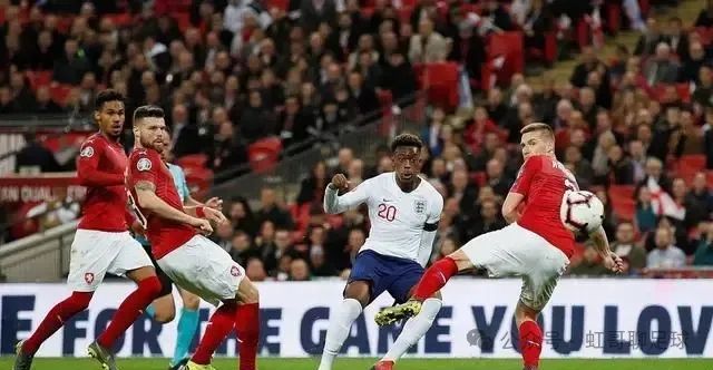 关于瑞士客场逆转爱尔兰，淘汰赛门票在望的信息