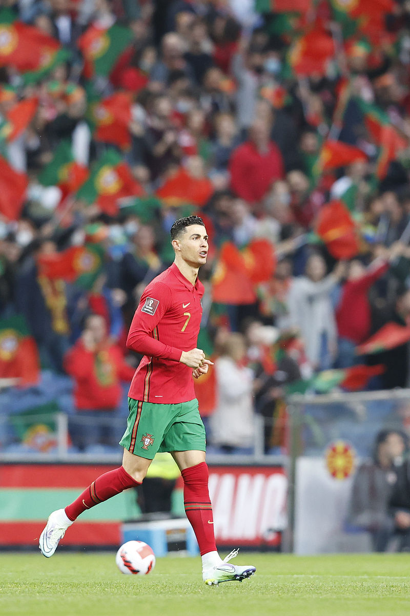 惊心动魄逆转胜利，球队凭借毅力取胜的简单介绍