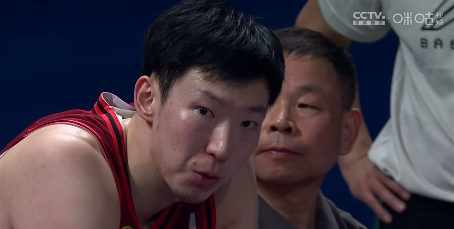 开云体育中国-关于中东篮球冠军争夺激动人心，球员实力均衡的信息