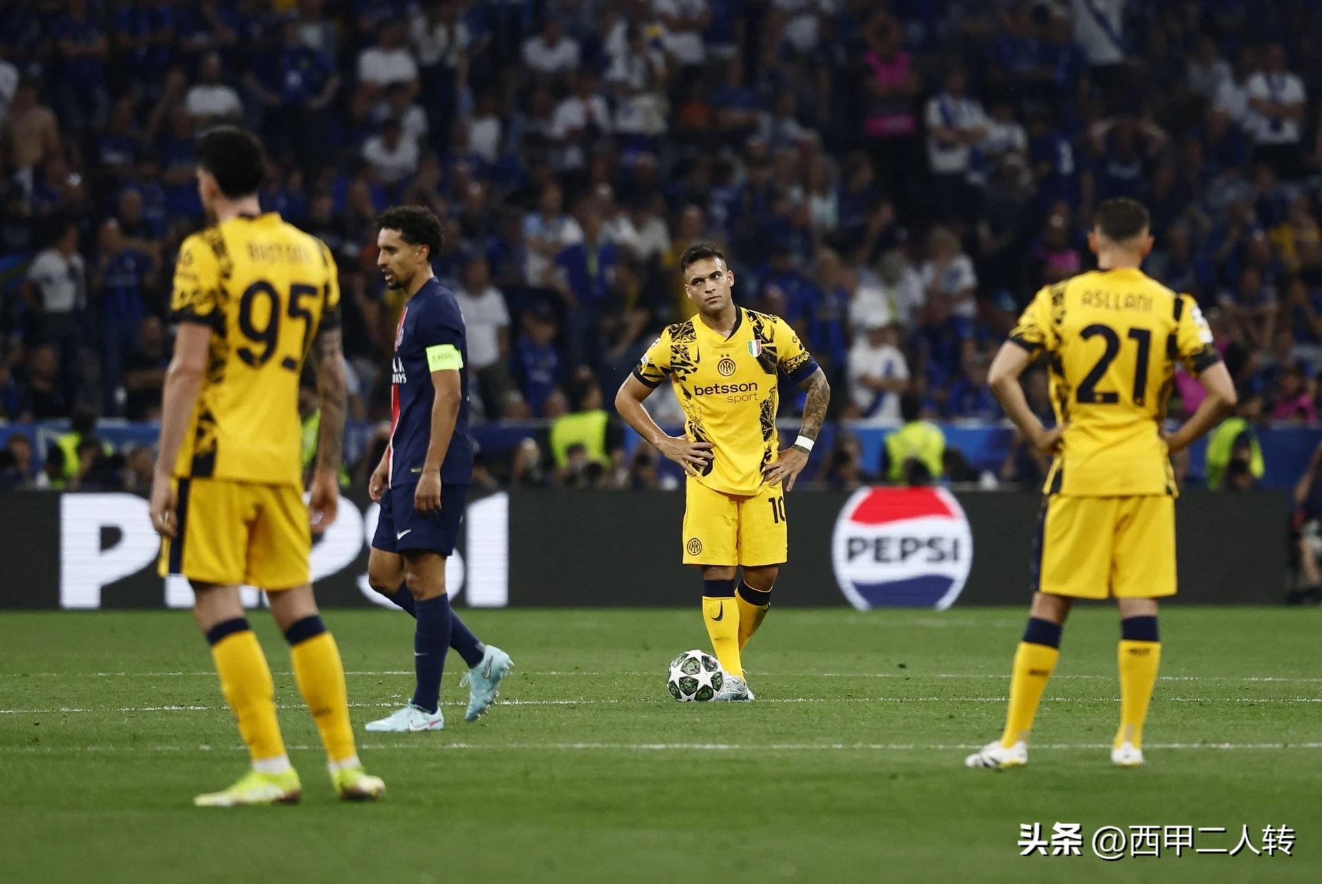 开云APP-关于巴黎圣日耳曼战胜AC米兰，晋级欧冠前四的信息