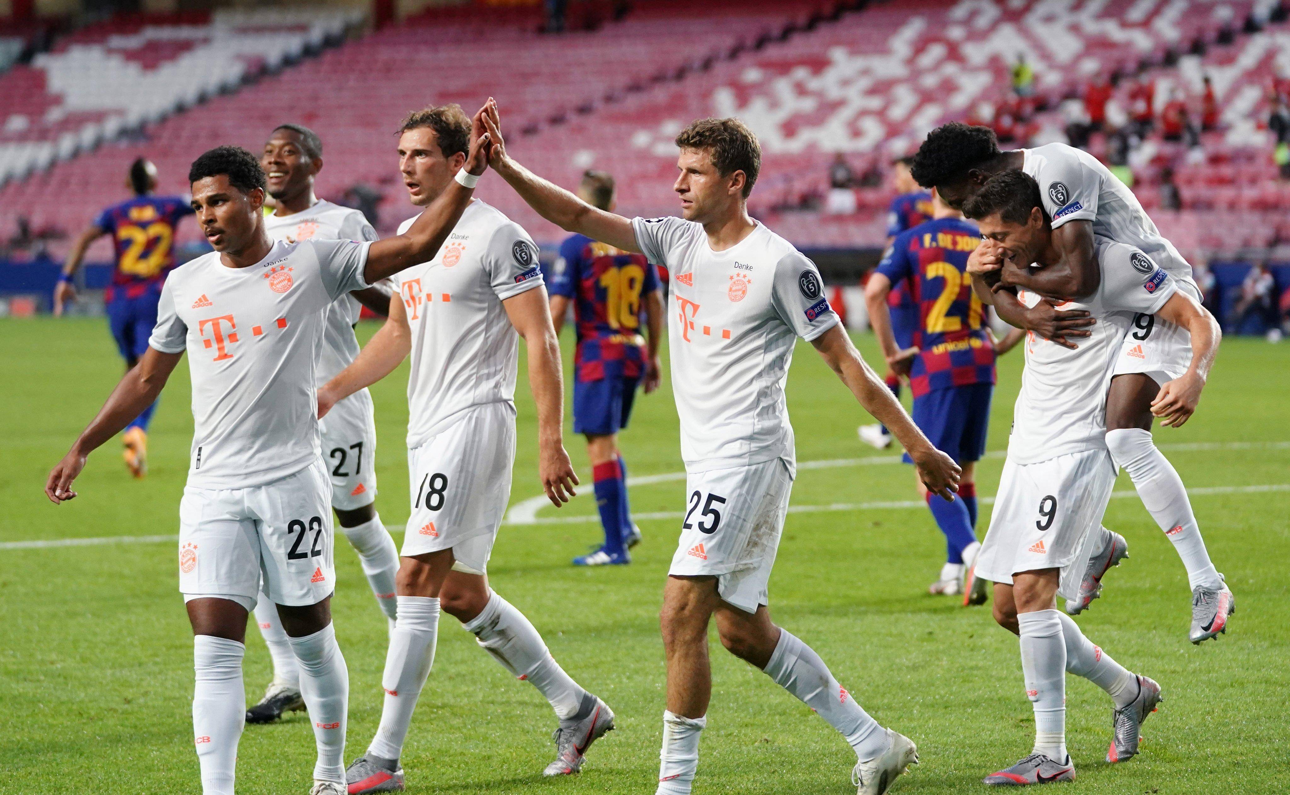 皇马战胜曼联：卡瓦尼踢进绝杀一球的简单介绍