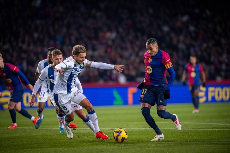 比利亚雷亚尔豪取客场胜利,继续领跑的简单介绍 比利亚雷亚尔豪取客场胜利,继续领跑的简单介绍