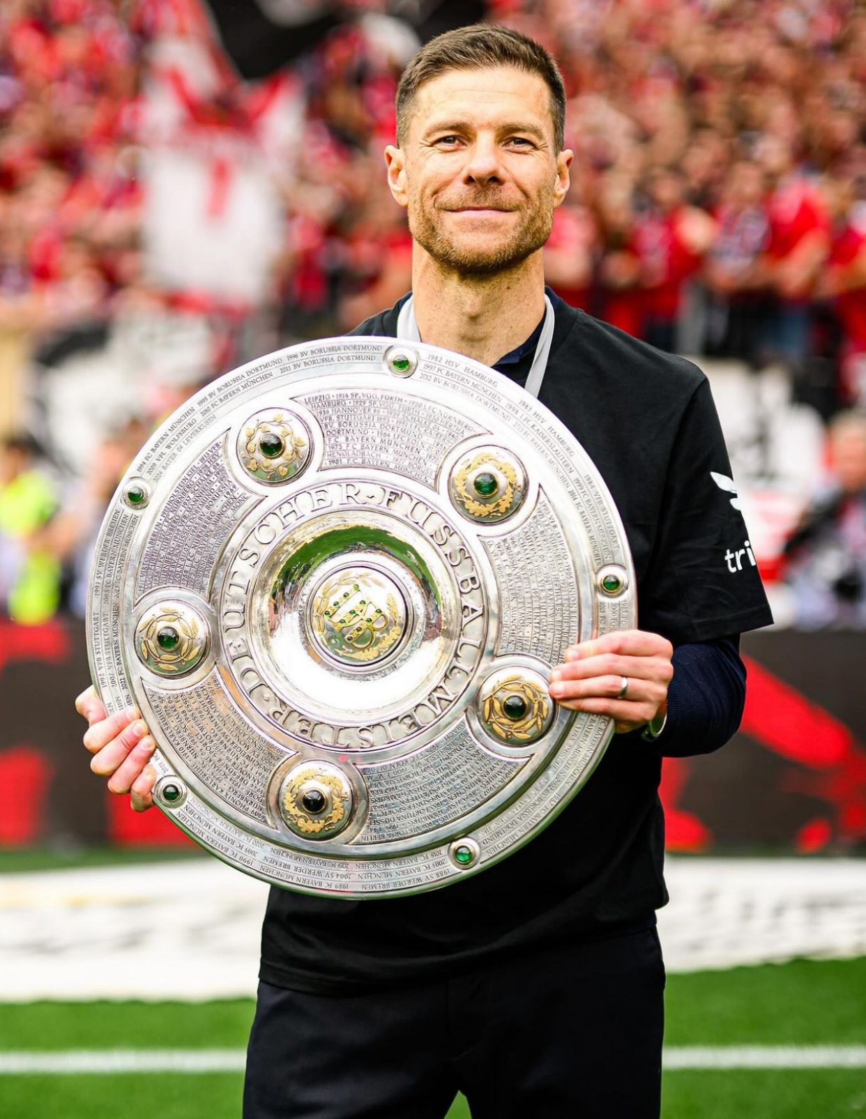 勒沃库森客场逆袭，战胜强敌获胜