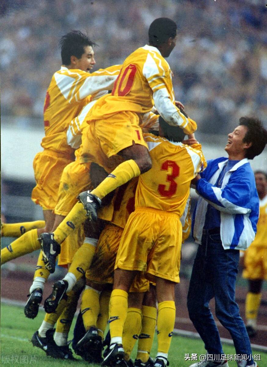 关于四川球队遭遇艰难挑战，艰难拼搏迎战的信息