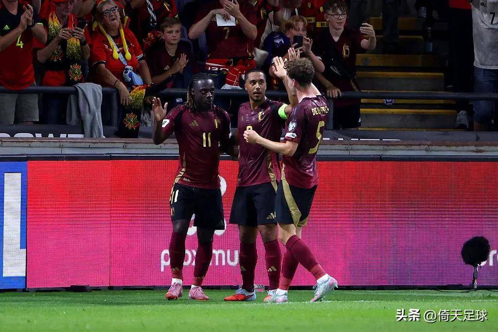 开云体育-德国横扫勒沃库森,范佩西绝境逆转