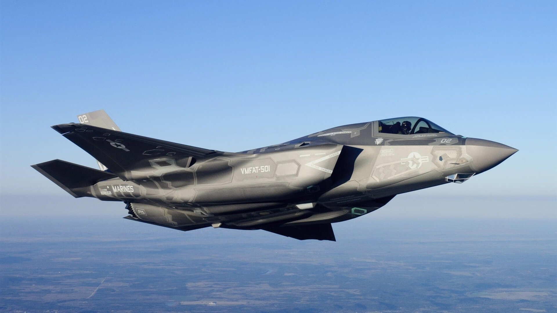 新王炸之夜，爱德华兹活塞首秀献压制级发挥，率队力克广东