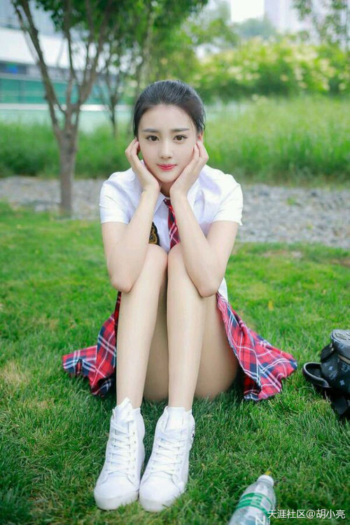 开云体育入口-足球的双面叙事，佛罗伦萨爆冷韩国的团队奇迹与迪亚斯欧冠淘汰赛的个人主宰