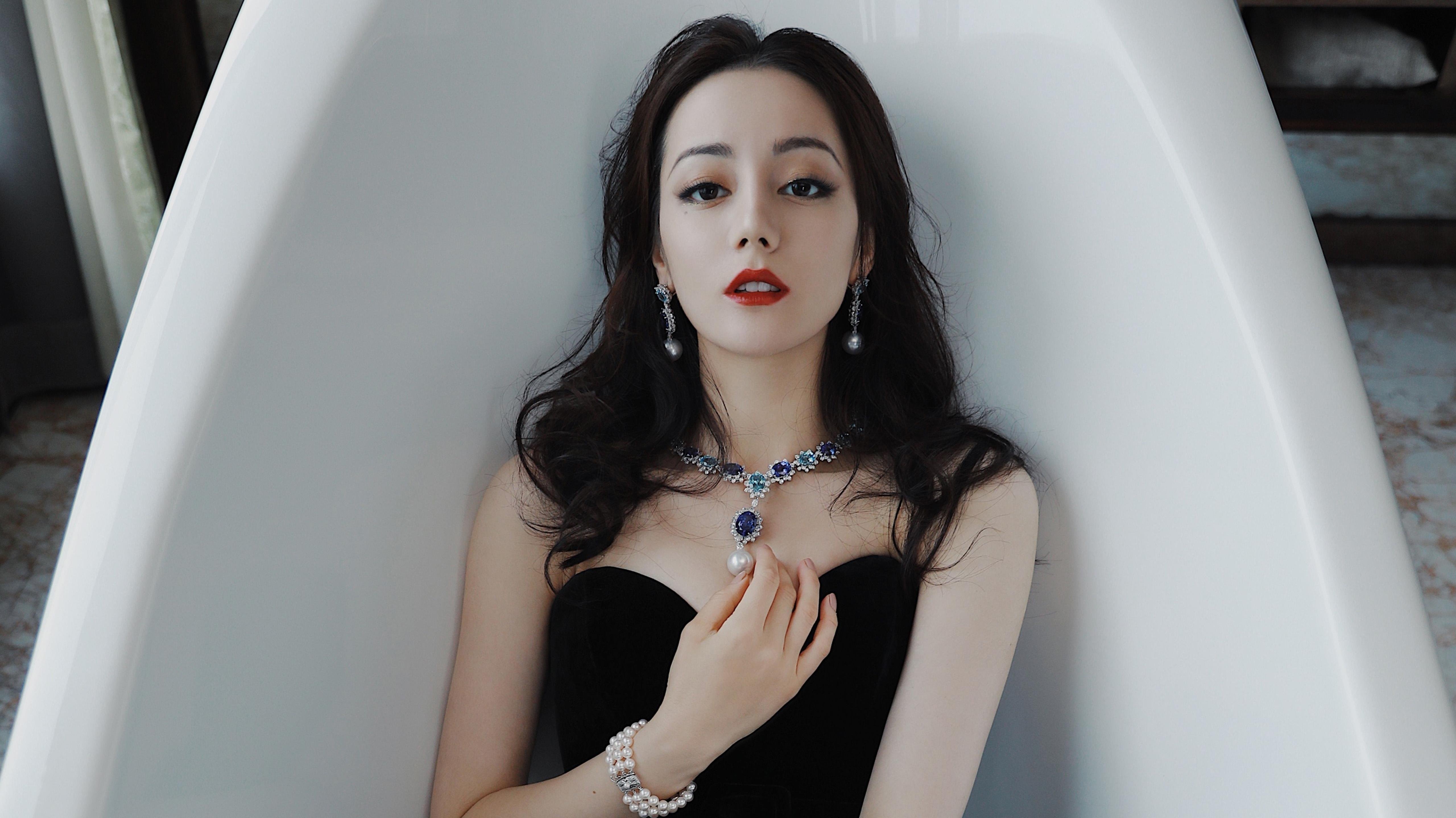 西决生死战焦点战,乌克兰封锁尼斯的战略博弈与全球注视