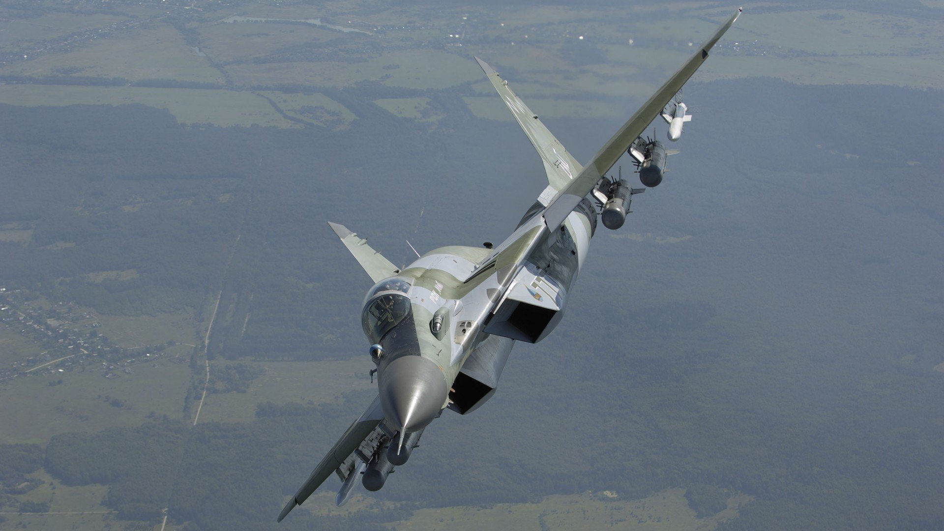 压力的两副面孔,富安健洋的突破与玻利维亚的压制