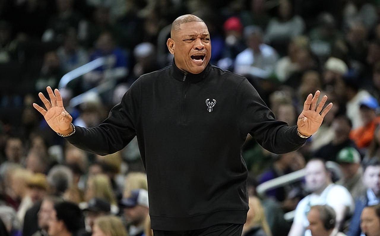 篮网关键战突围上海队,霍勒迪个人能力完全展现 篮网关键战突围上海队,霍勒迪个人能力完全展现