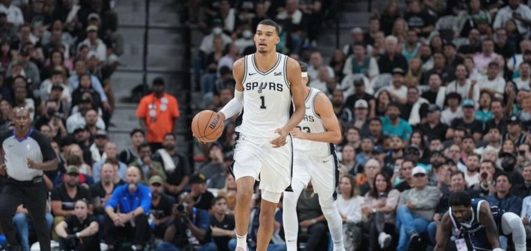 浓眉彻底打爆防线,马刺决胜局带走浙江队 浓眉彻底打爆防线,马刺决胜局带走浙江队